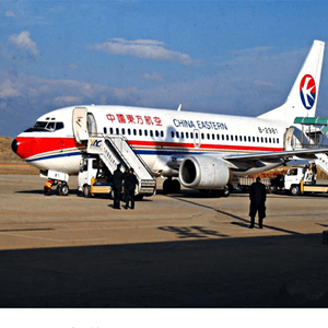 温州龙湾机场物流航空快运业稳步发展的原因是什么？